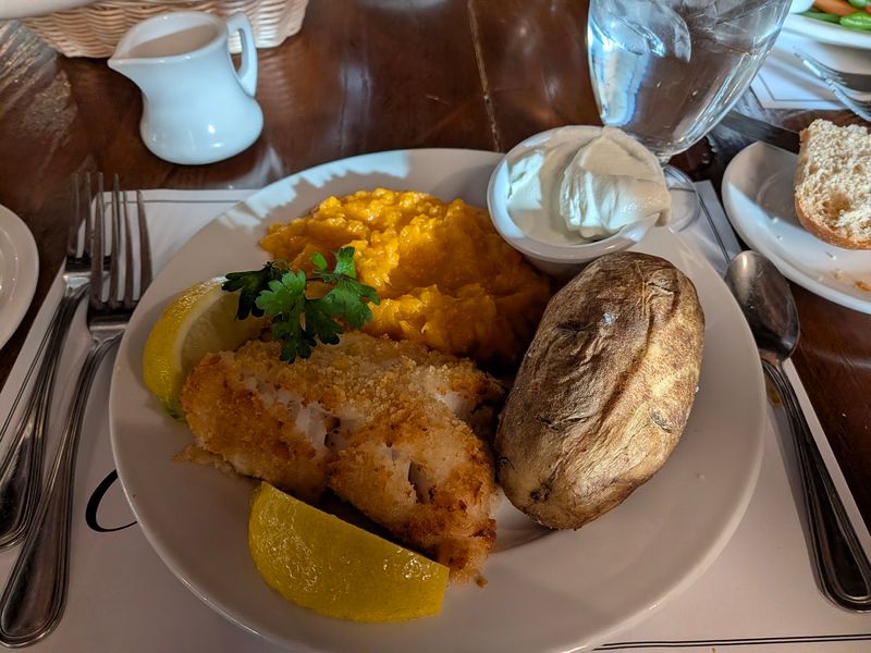Longfellow's Wayside Inn - Sudbury