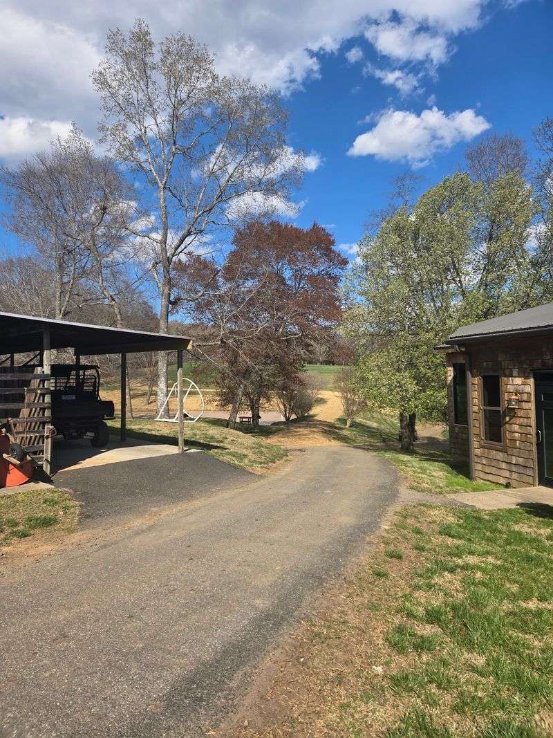 Explore the Surrounding Horse Trails