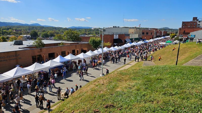Apple Day in North Wilkesboro: Brushy Mountain Apple Festival