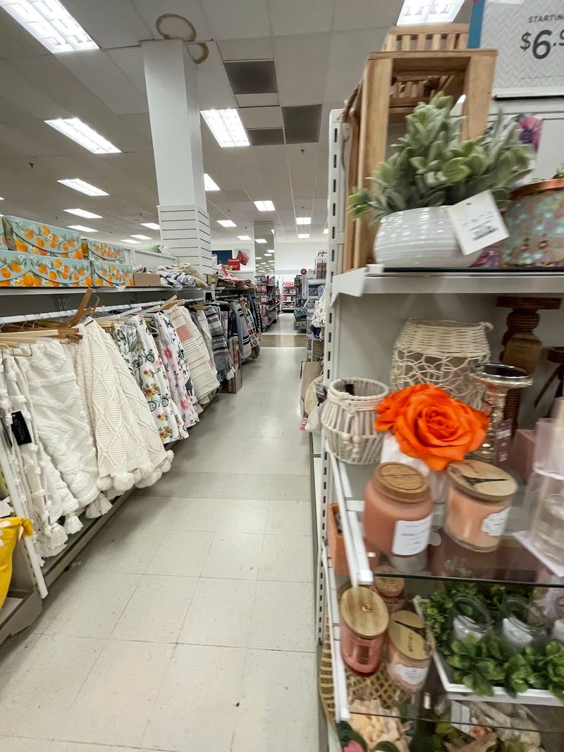 HomeGoods in West Hartford, Hartford County