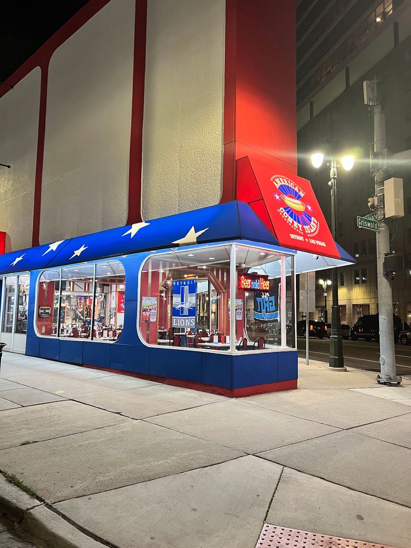 The Smell That Stops You on Lafayette Boulevard