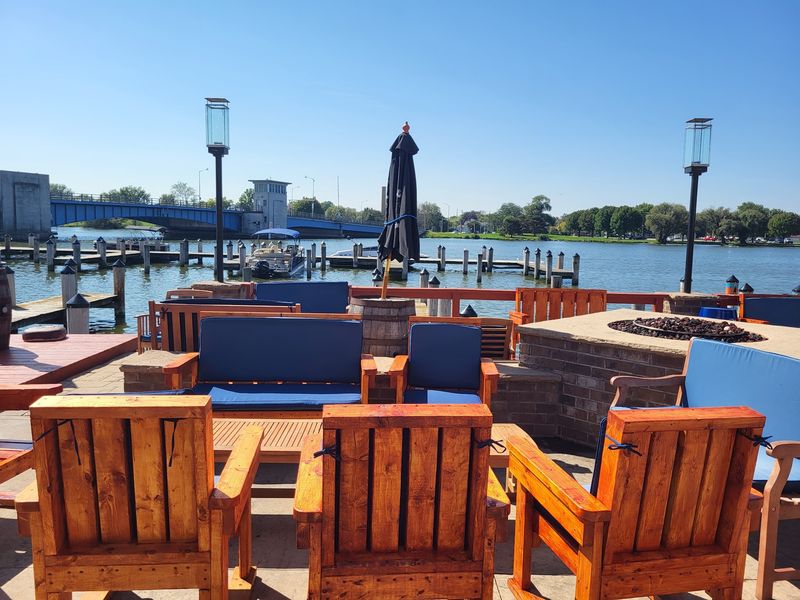 Fox River Brewing Company Waterfront Restaurant - Oshkosh
