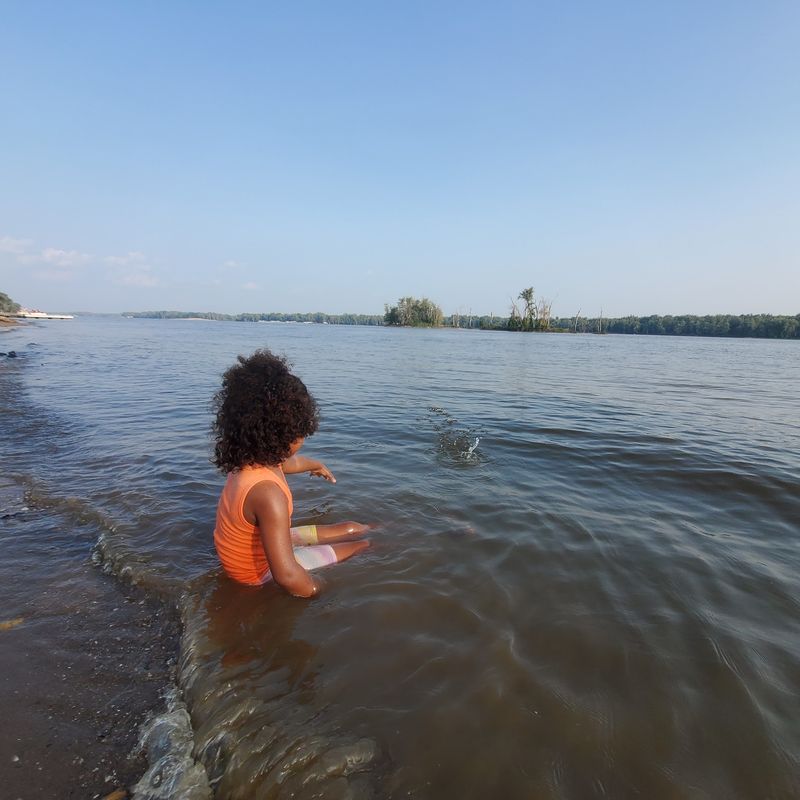 Buffalo Shores Beach &ndash; Mississippi River