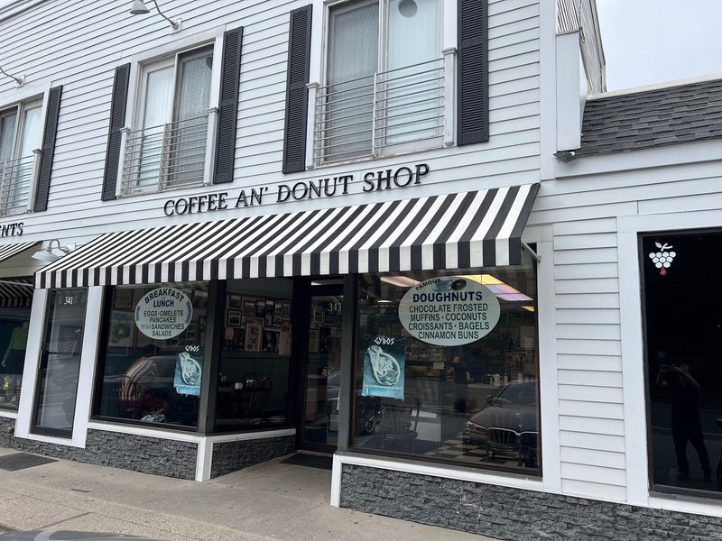 Coffee An' Donut Shop - Westport