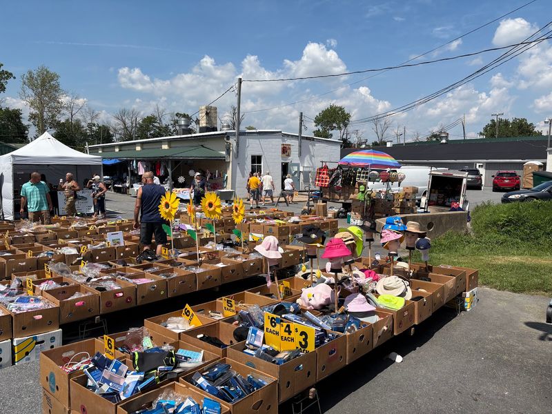 A Friday-Only Market With Serious Main Character Energy
