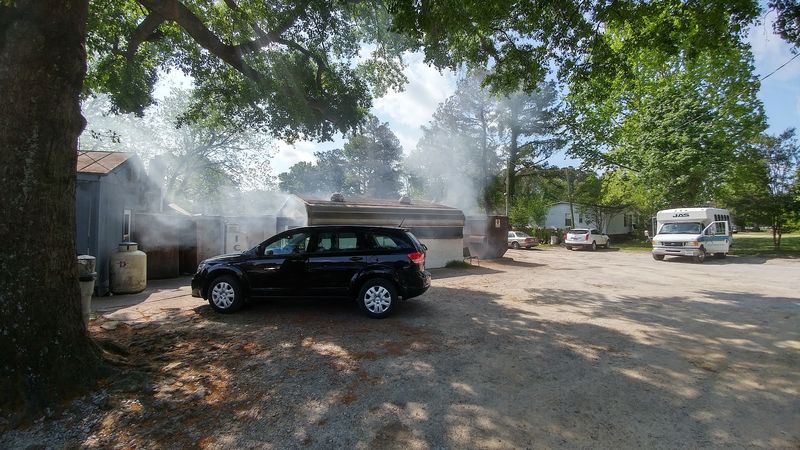 The Smoke Starts Early At B's Barbecue