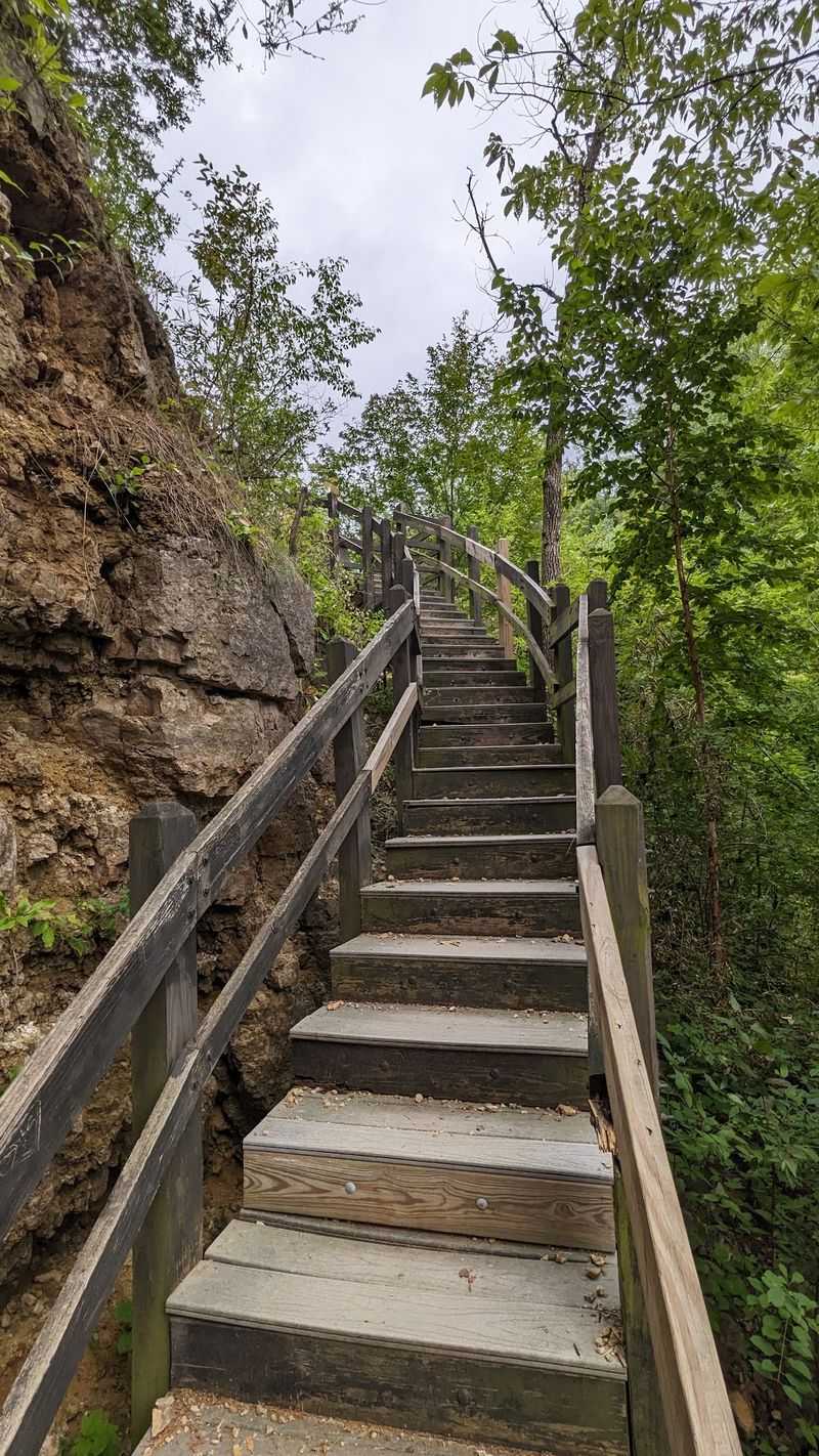 Horseshoe Bluff Lookout in Dubuque, Dubuque County,