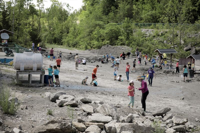 A Hands-On Hunt Through Ohio&rsquo;s Ancient Seafloor