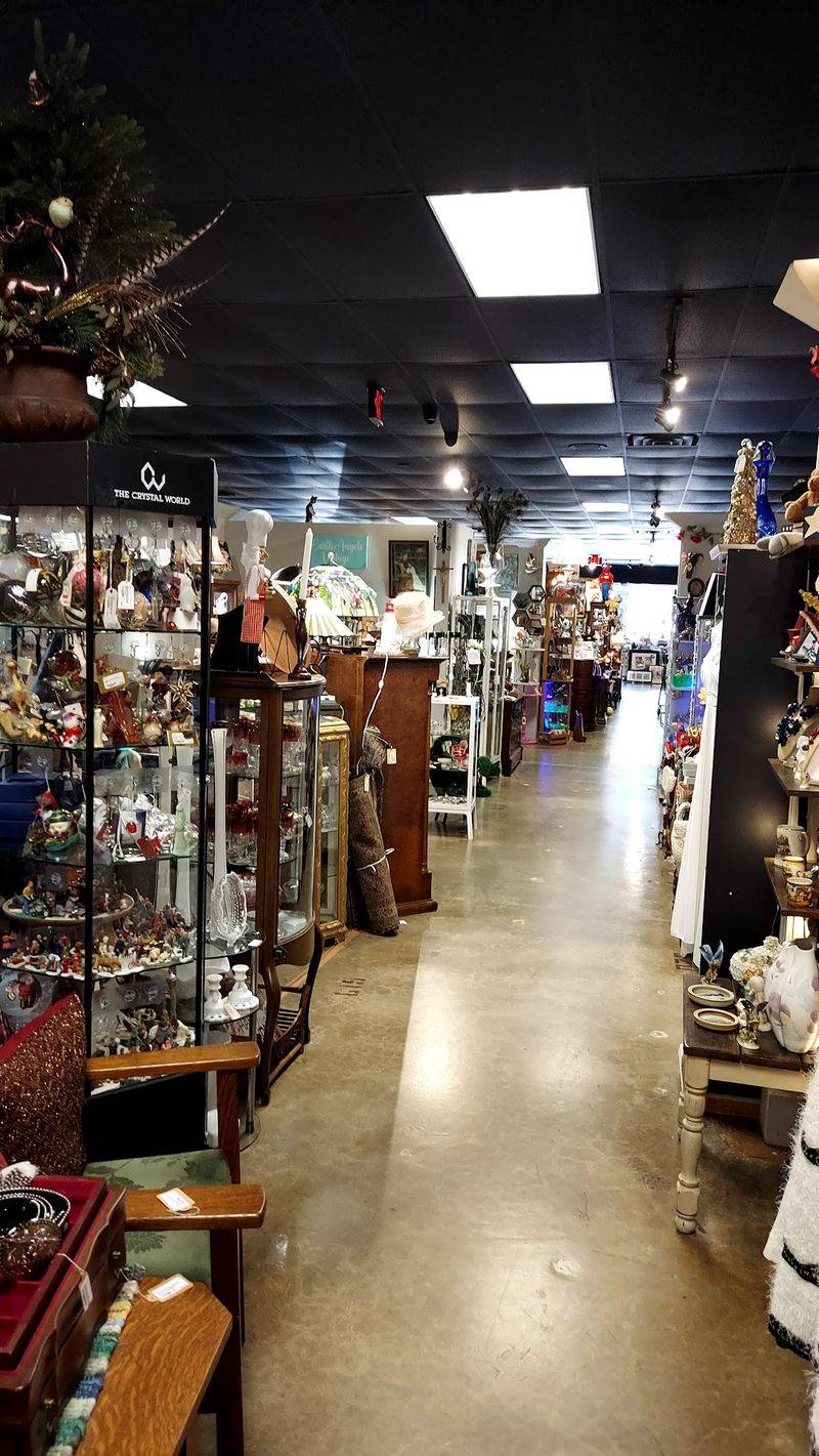 Wander Through More Than 33,000 Square Feet