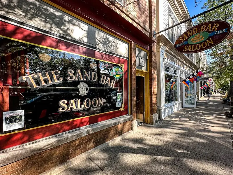 A No-Fuss Place to Unwind