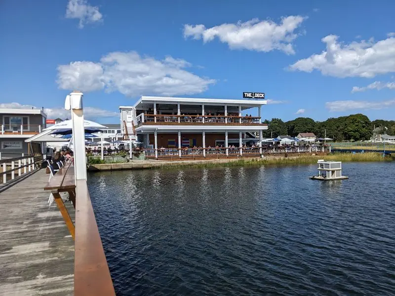 A River View That Does the Heavy Lifting