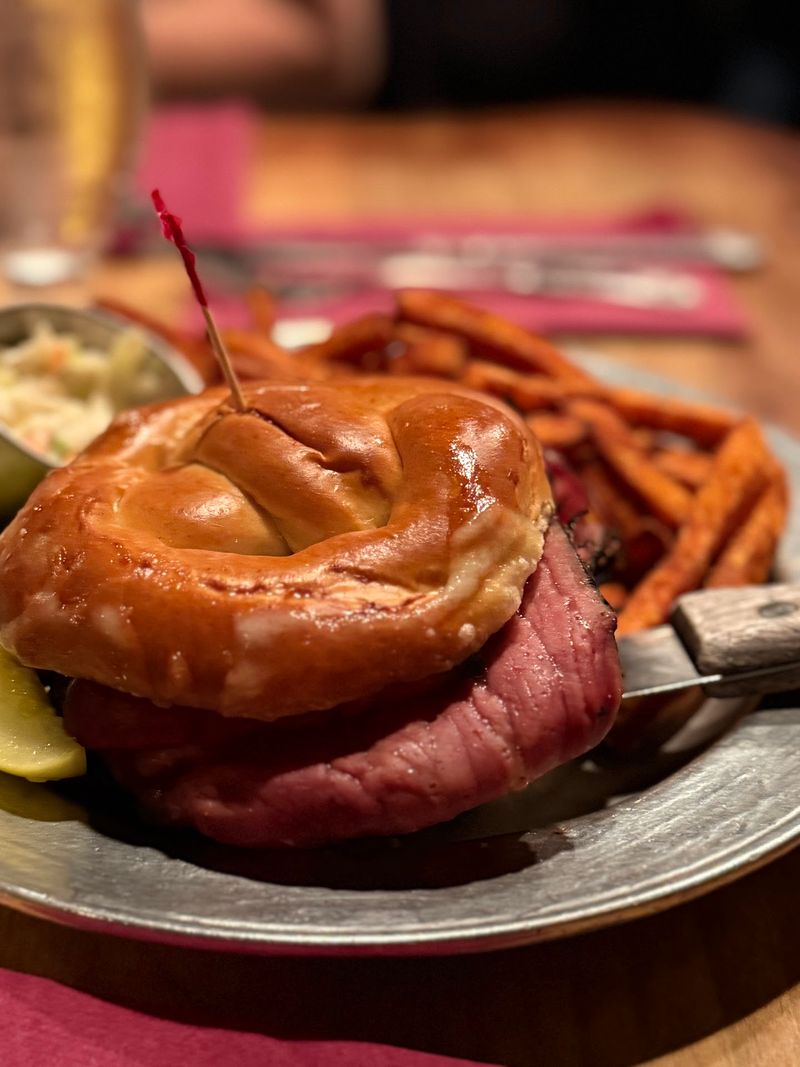 Jessop's Tavern & Colonial Restaurant