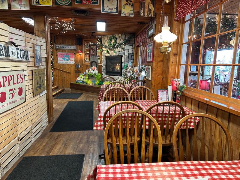 Apple Holler