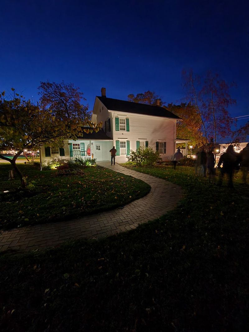 Fish Creek: Celebrate at Jack O'Lantern Days