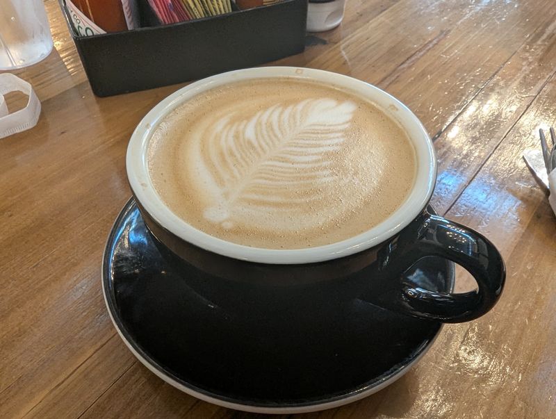 Cinnamon Meets an Old Town Morning: Seven Mile Cafe