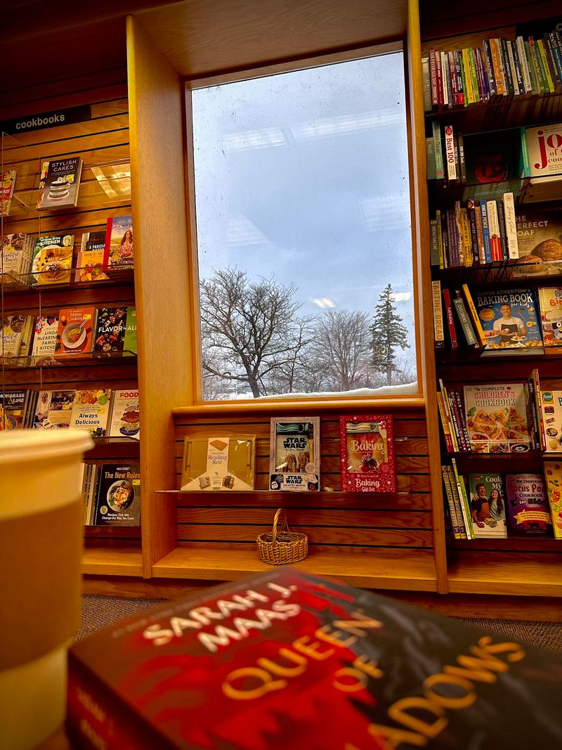 Late Hours On Front Street Make It The Perfect Evening Stop