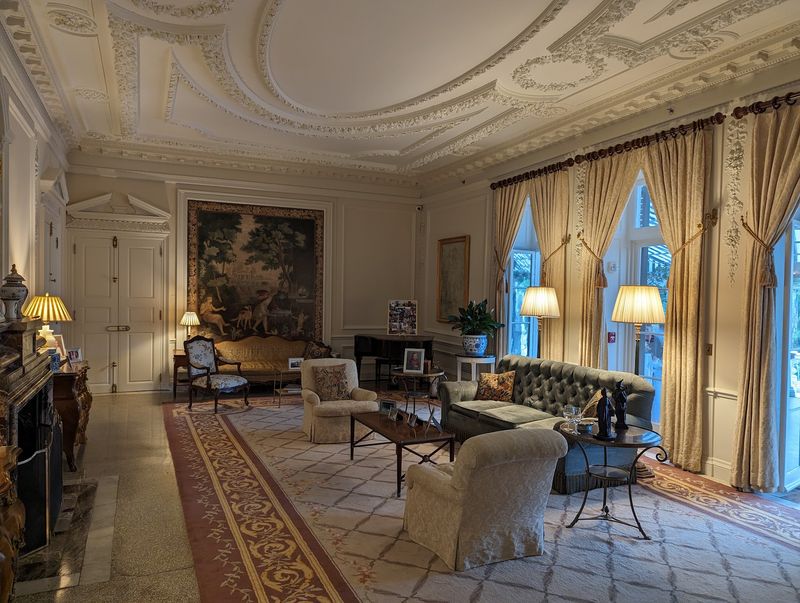 You Can Actually Sit Down In These Fancy Rooms