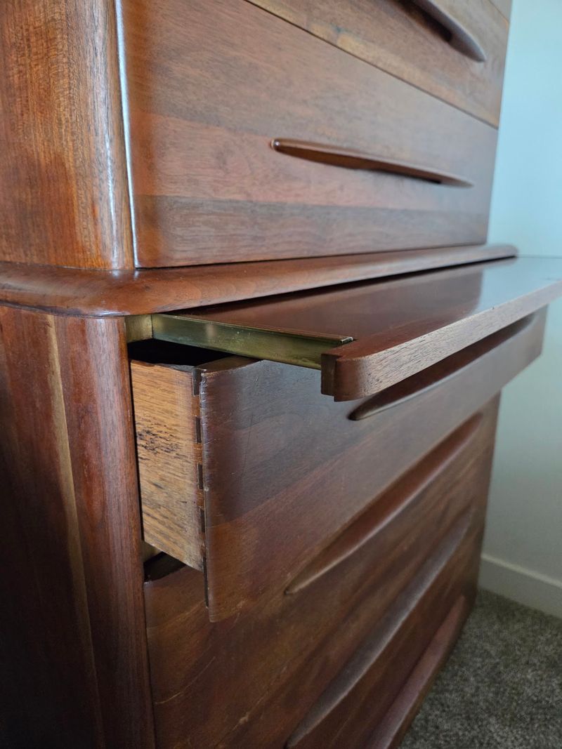 The Walnut Chest That Proves the Hunt Pays Off