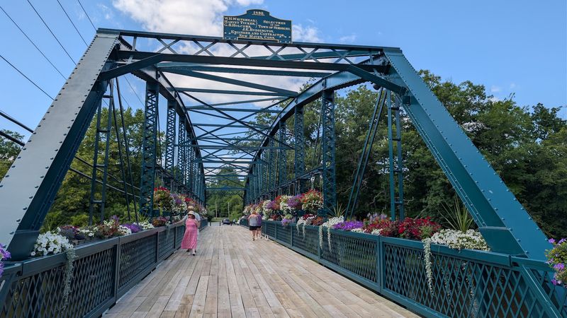 Plan Your Visit To The Flower Bridge