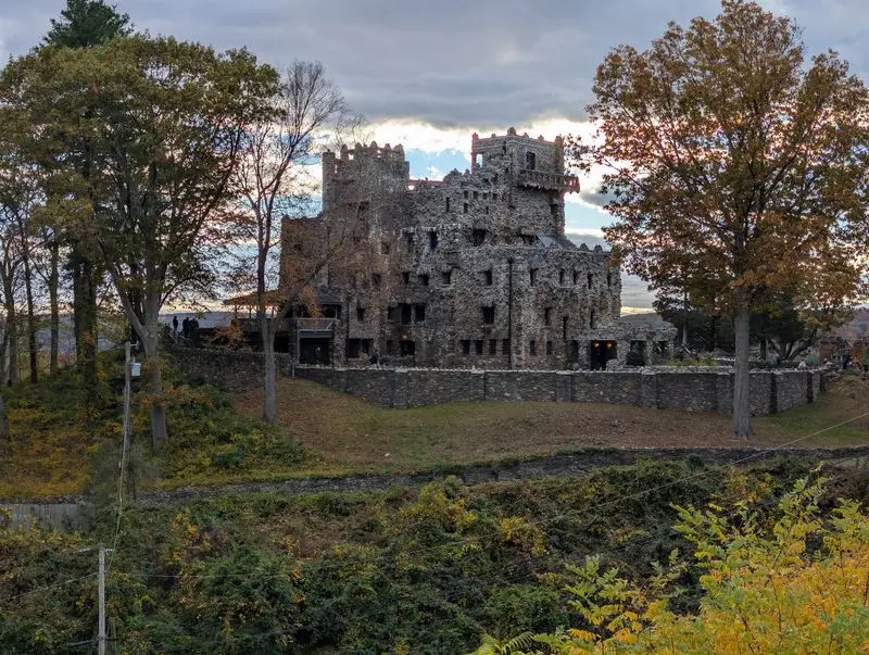 Fall Foliage Turns the Estate Into a Fairy Tale