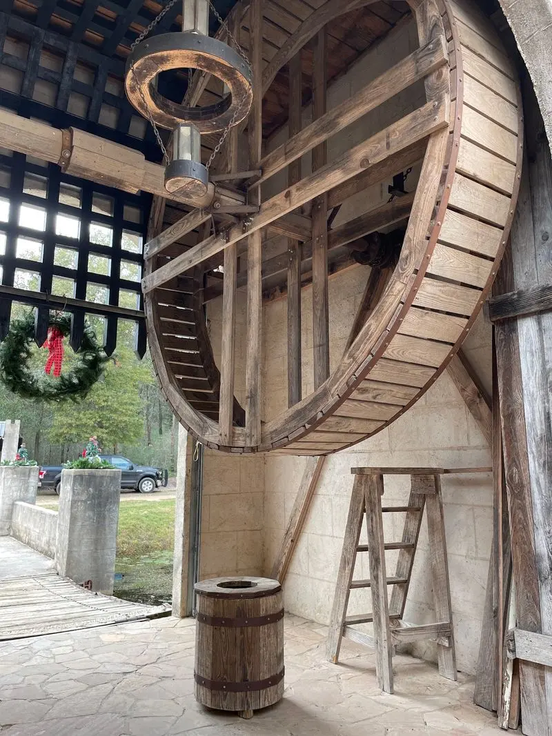 Grab The Big Wheel And Raise A 3,000-Pound Drawbridge