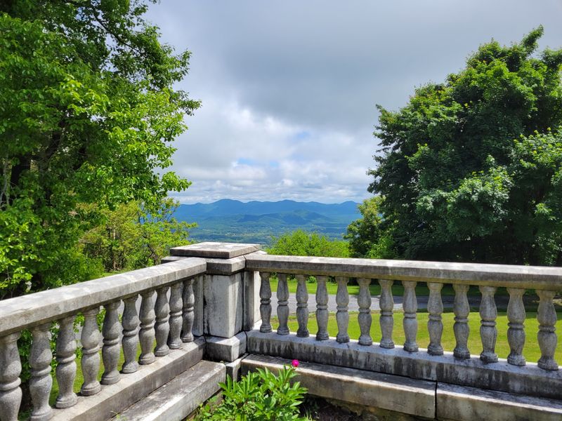 Garden Terraces With Room to Wander