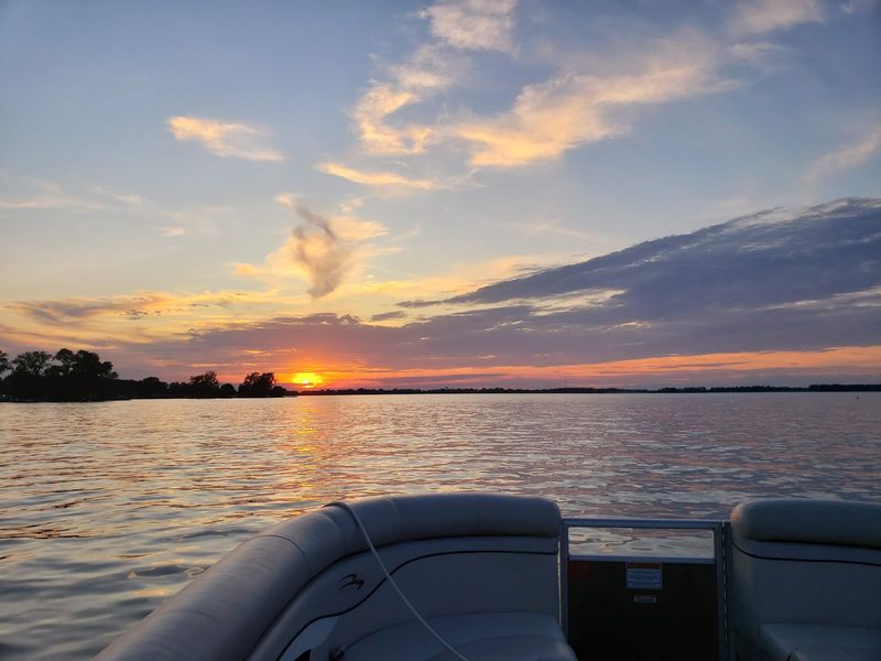 Five Thousand Acres Of Lake And No Speed Limit On Horsepower