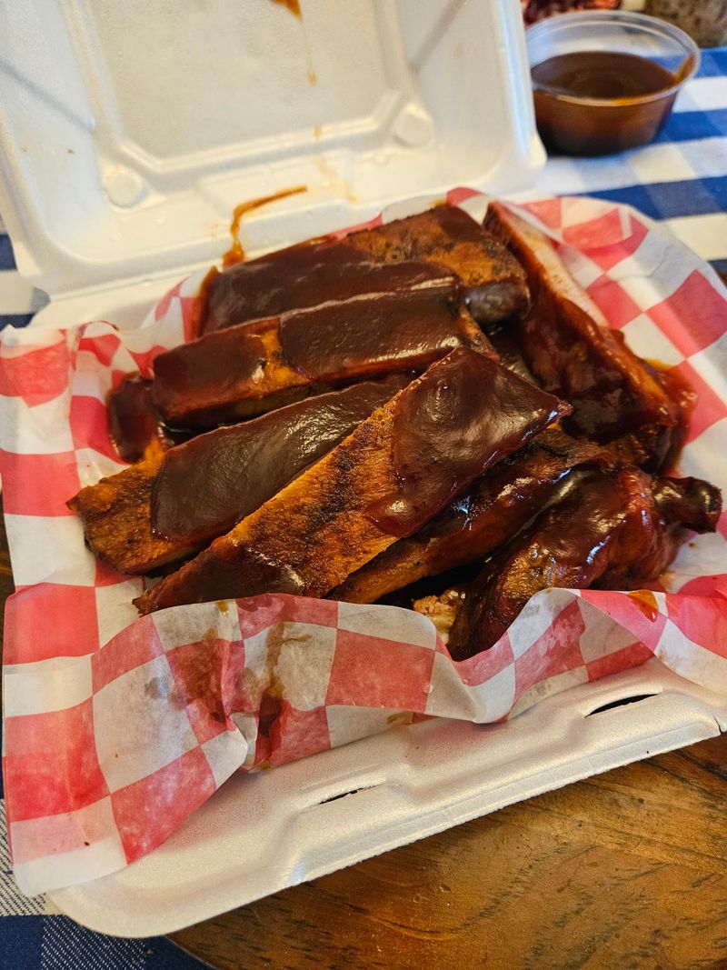 Hickory Smoke Sets the BBQ Tone