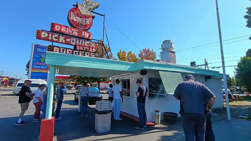 Decades Of Burger History Packed Into One Small Counter