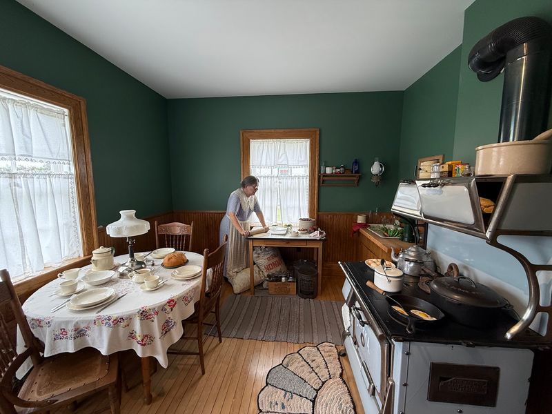 Peek Into The Home Where Keepers Lived Every Day