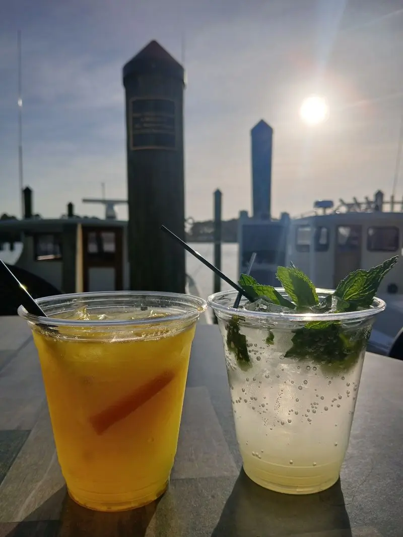 A Waterfront Setting That Sets the Mood