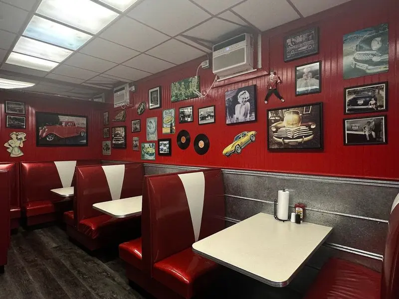 Pop's Diner