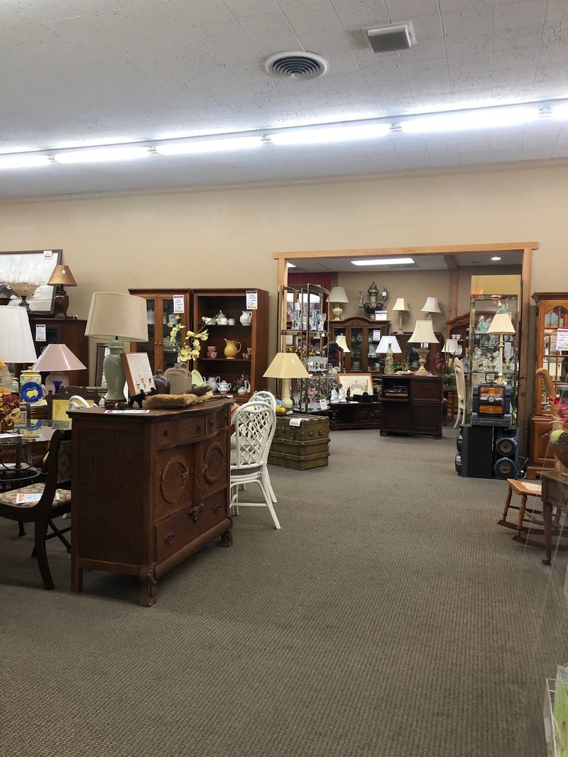 Four Seasons Hospice Home Store- Hendersonville