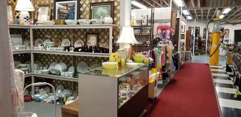Plaza Antique Mall
