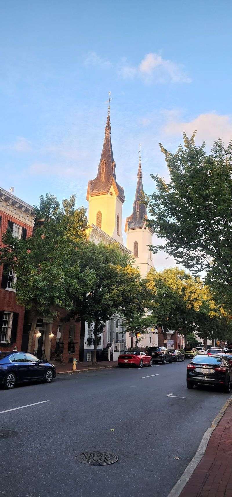 Downtown Strolls Fill The Gaps Between Treasure Stops