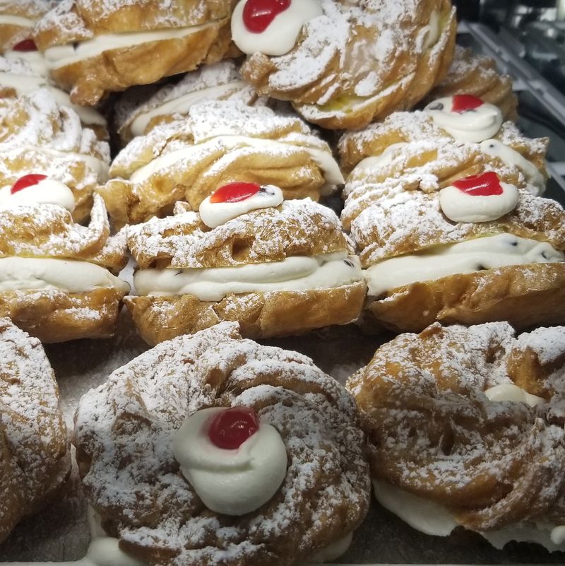 Zeppole Season Is The Sweetest Reason To Watch The Calendar