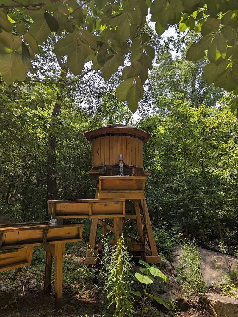 Little Treasure Hunters Can Strike It Rich At Gem Mining