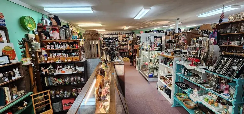 Odd Mama's Vintage Collectibles