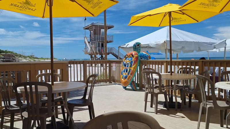 Coquina Beach Cafe: Lunch Without Leaving the Shore