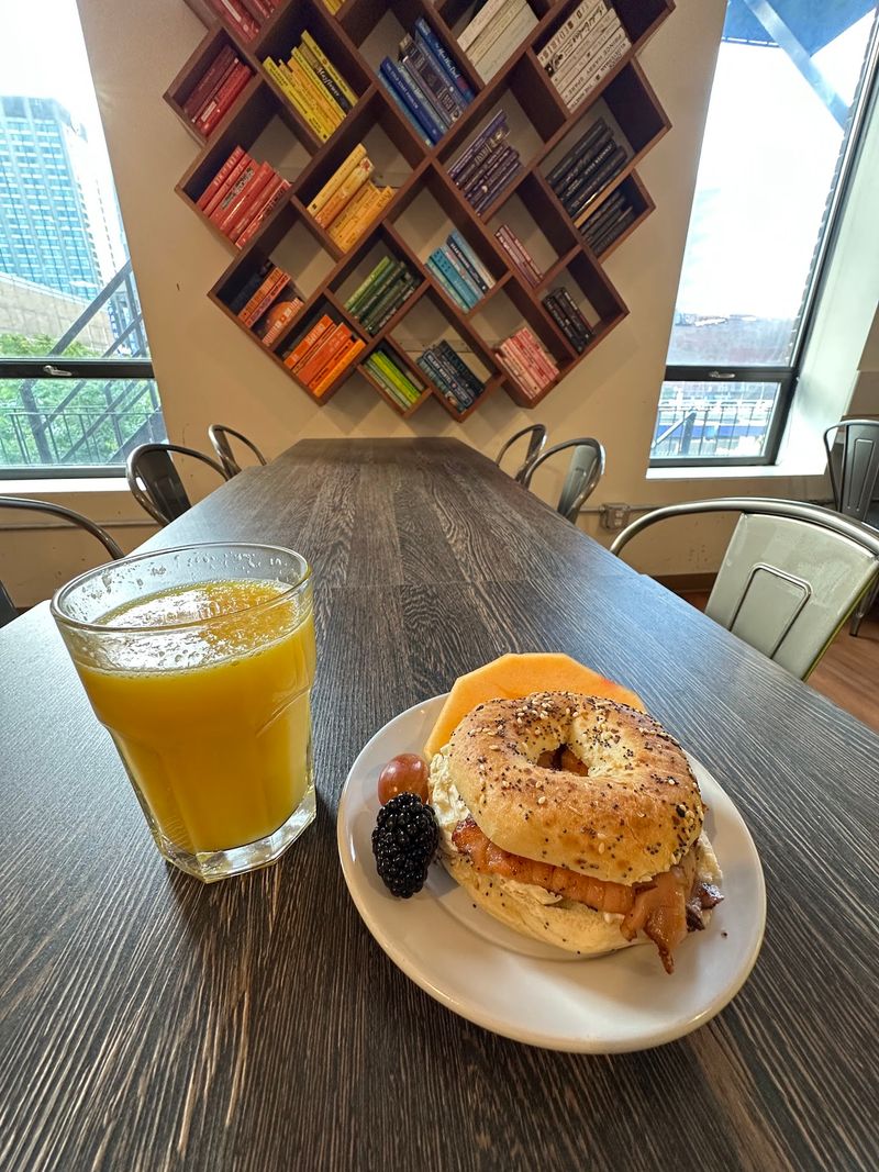 Trident Booksellers & Café: Books and Breakfast on Newbury Street