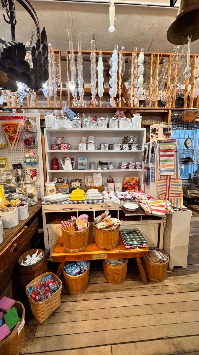 Choose Souvenirs You Will Actually Use