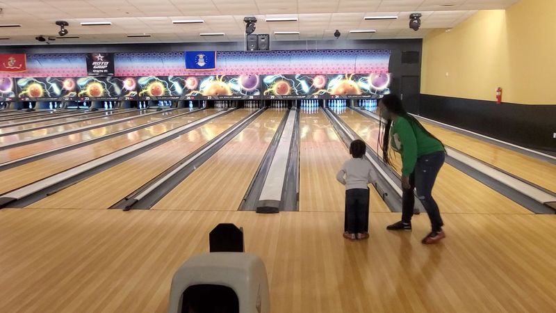 Mid County Lanes and Entertainment