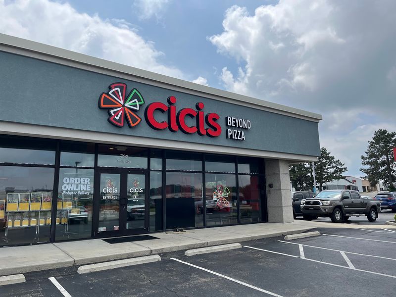 Cicis Pizza - Cincinnati (Eastgate)