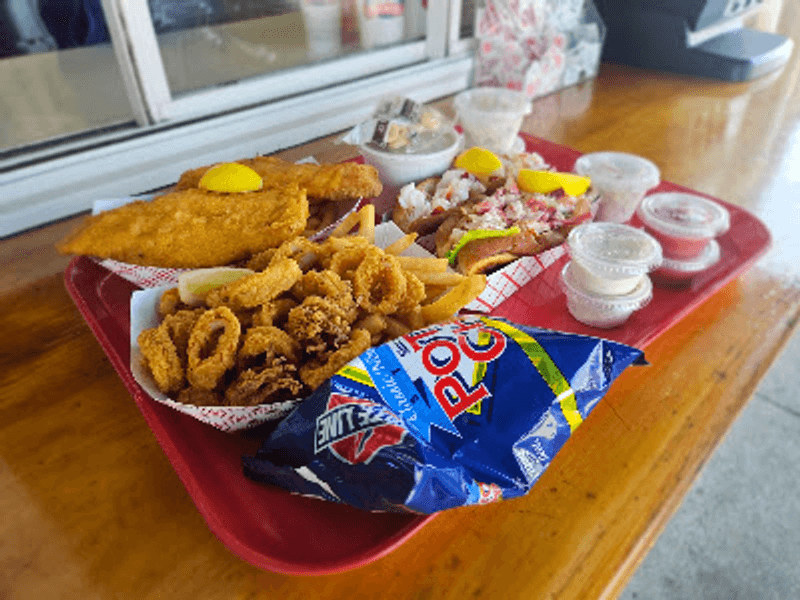 Fried Seafood Gives the Table Some Crunch