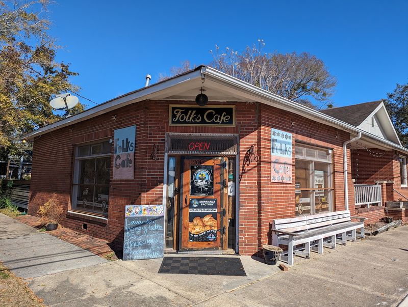 A Friendly Port City Stop: Folks Cafe, Wilmington, New Hanover County,