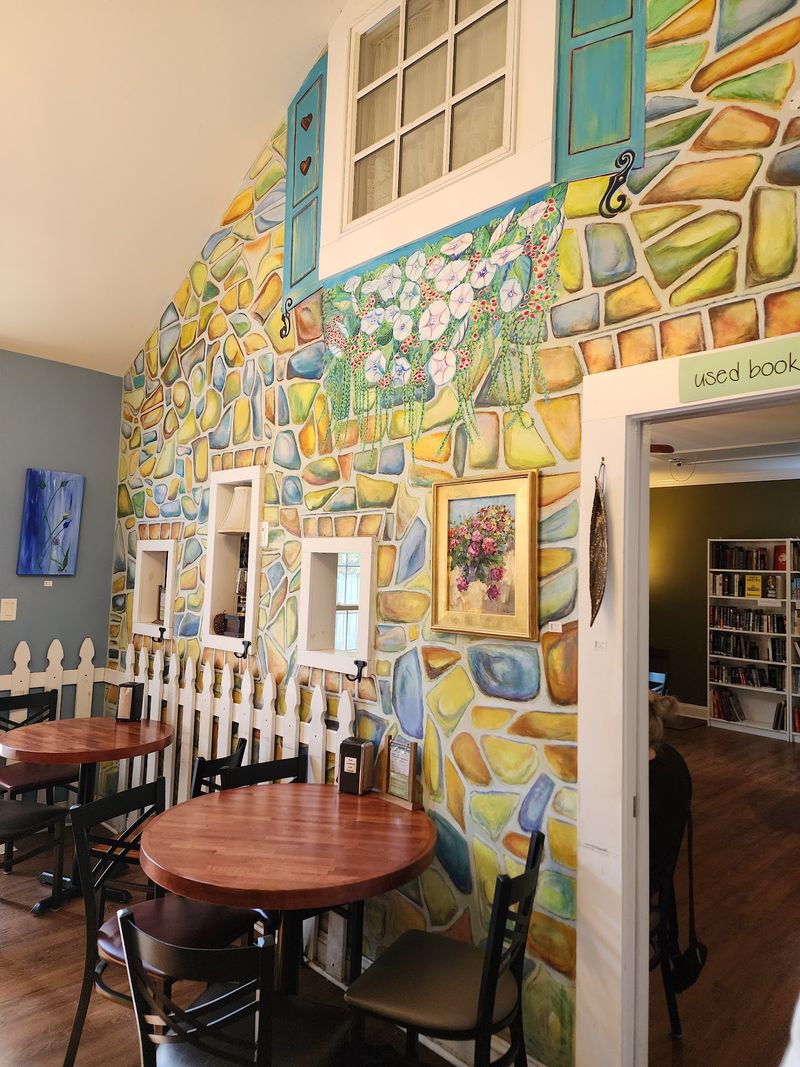 Agora Downtown Coffee Shop & Roastery