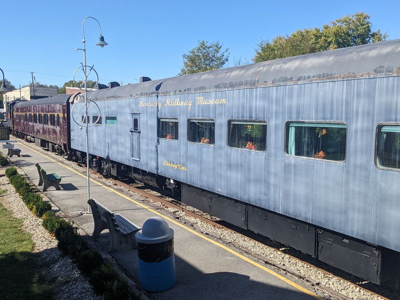 Outlaws, Bandanas, And The Great Train Robbery Show