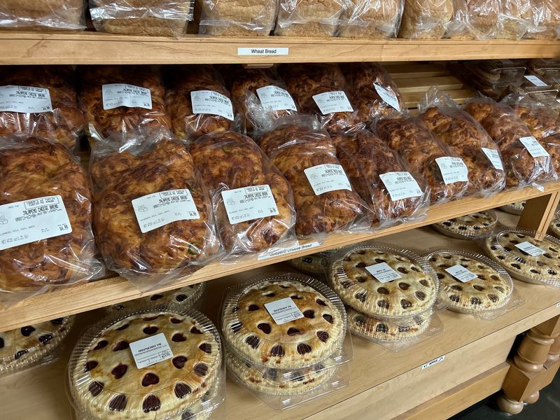 Hand Pies and Donuts That Reward Good Timing