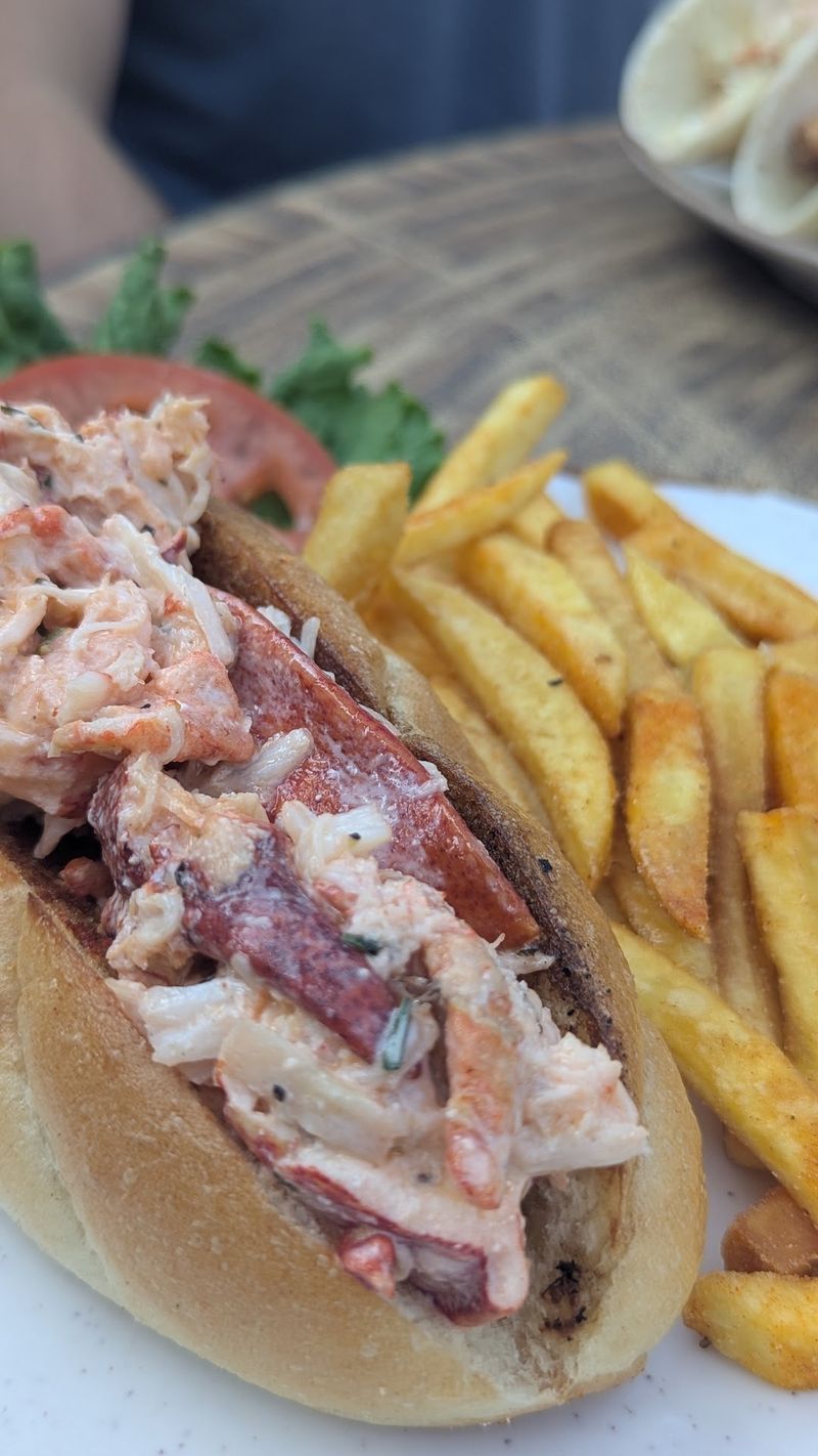 A Lobster Roll Worth Slowing Down For