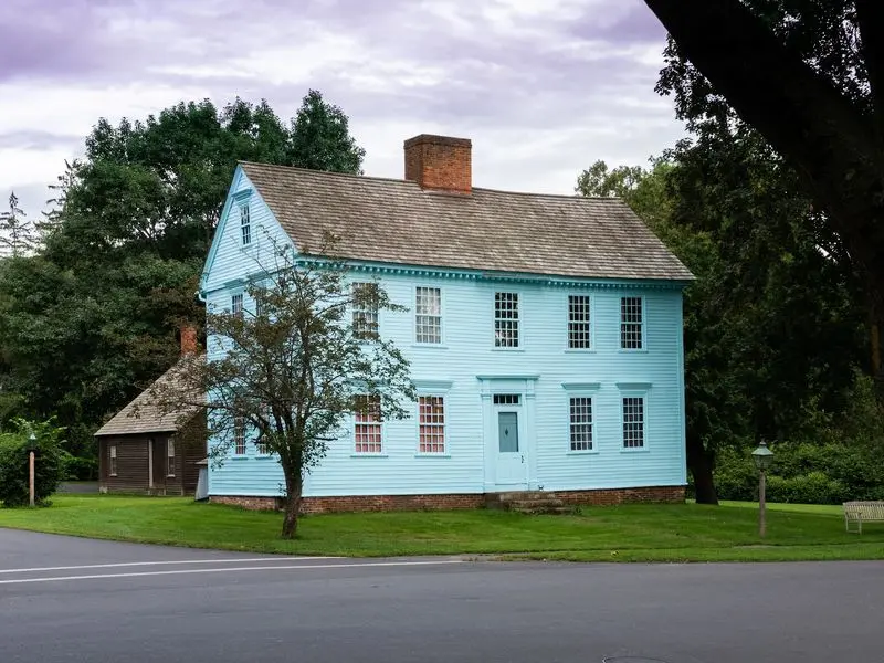 Stories Beyond the Famous Families